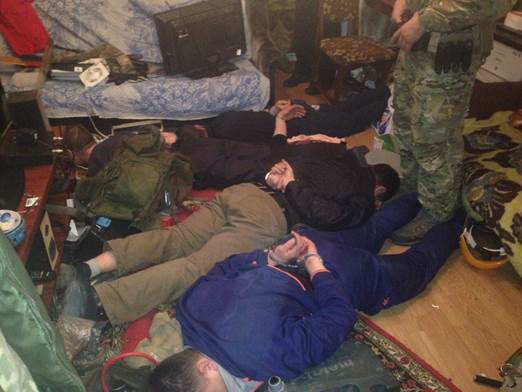 Полицейские и военные организовали два нарколаборатории для торговли в зоне АТО  