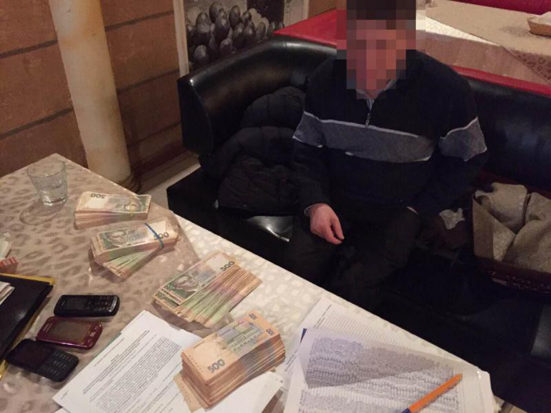 Одесский судья, устроивший перестрелку с детективами, забаррикадировался дома