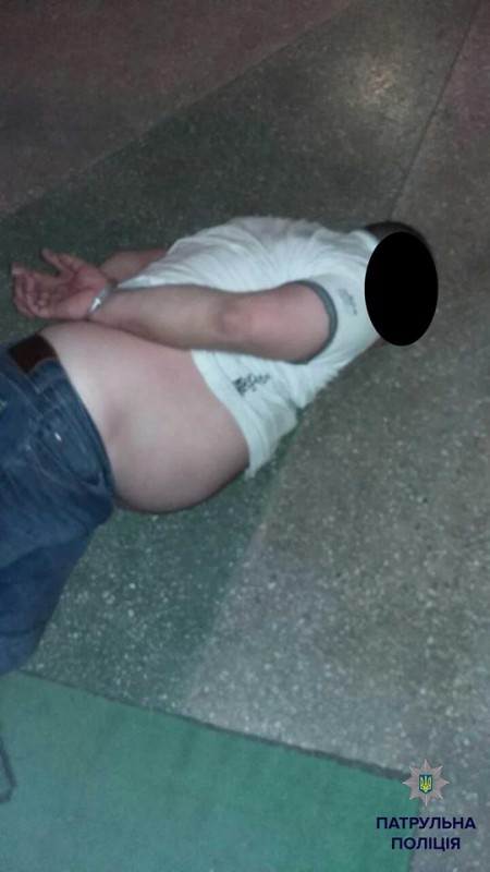 Пьяный таксист, убегая от львовской полиции, попал в ДТП