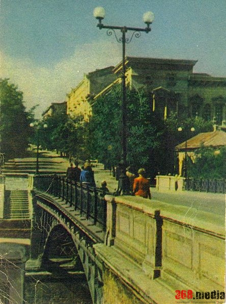 Мост в 1950-е годы. Фото: glaz-v-nebe.livejournal.com