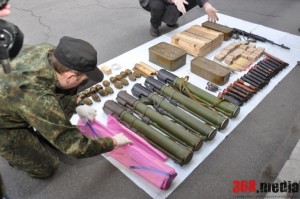 Водитель армейской «скорой помощи» пытался вывезти из АТО партию гранатометов (фото, видео)