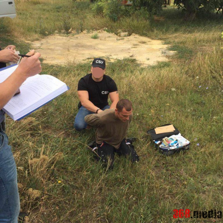 Одесские пограничники получили 900 долларов от контрабандистов (фото)  