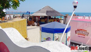 В Одессе пляжи «Большого Фонтана» превратили в огромную «наливайку»