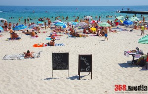 Одесские пляжи «Золотого берега»: чистая набережная, захваченные склоны и «наливайки» (фото)  