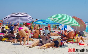 Одесские пляжи «Золотого берега»: чистая набережная, захваченные склоны и «наливайки» (фото)  