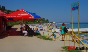 Одесские пляжи «Золотого берега»: чистая набережная, захваченные склоны и «наливайки» (фото)  