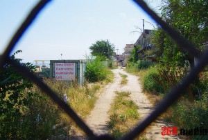 Одесские пляжи «Золотого берега»: чистая набережная, захваченные склоны и «наливайки» (фото)  