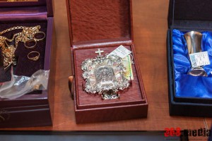 СБУ показала богатства харьковских налоговиков (фото)  