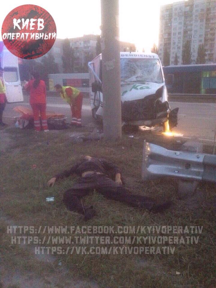 Киевский водитель сбил грабителя насмерть Киевский водитель сбил грабителя насмерть