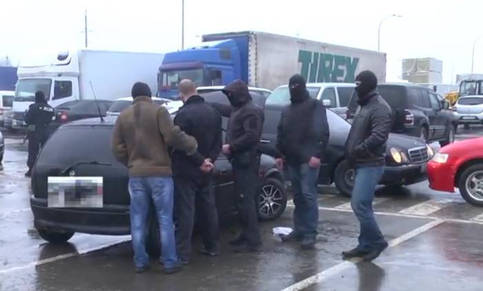 В Мукачево рэкетир угрожал чиновнику убить его семью  