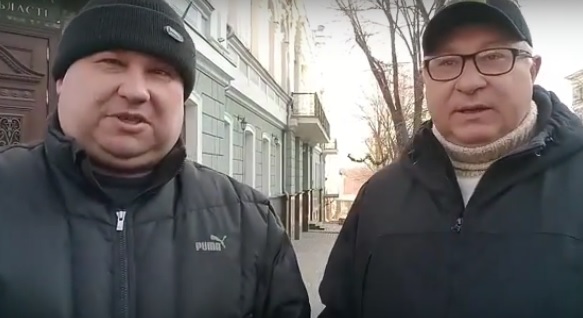 В Одессе «общественники» защищают врача-коррупционера с элитным особняком