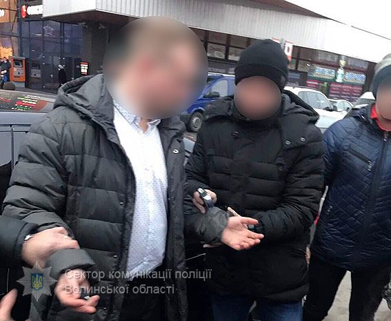 Менеджер банка за 40 тысяч гривен согласился списать кредитный долг  