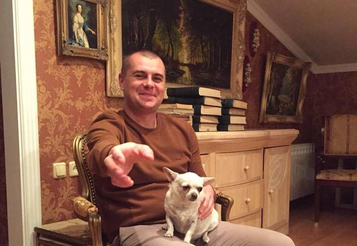 Одесский депутат уже третий год официально бездомный и безработный