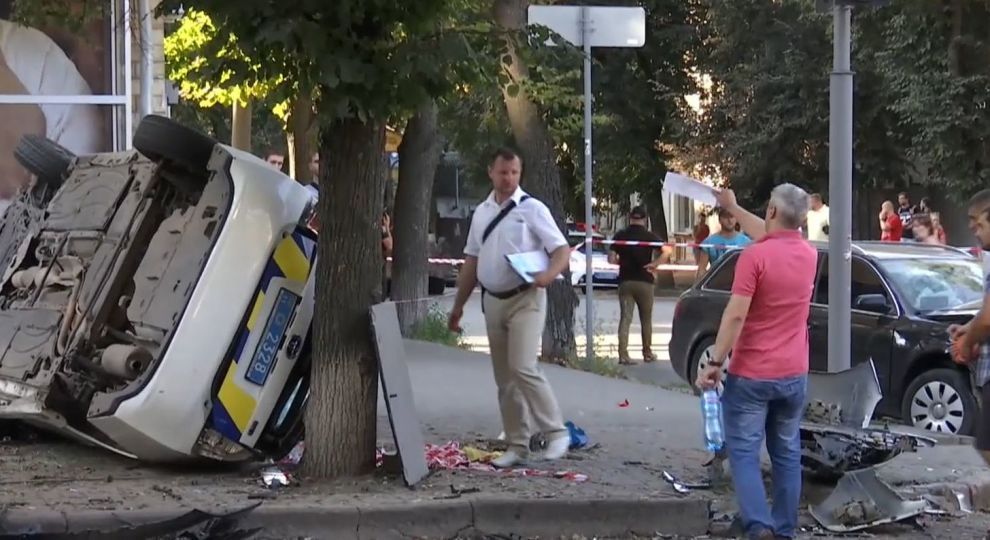 В Сумах полицейскому вручили подозрение за то, что отправил в больницу восемь человек  