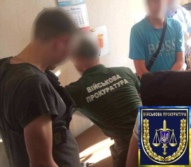В Житомире полицейский за 500 долларов обещал закрыть дело  