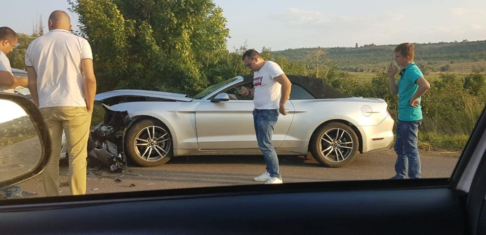 Следователь полиции Одесской области попал в ДТП на дорогой незадекларированной машине