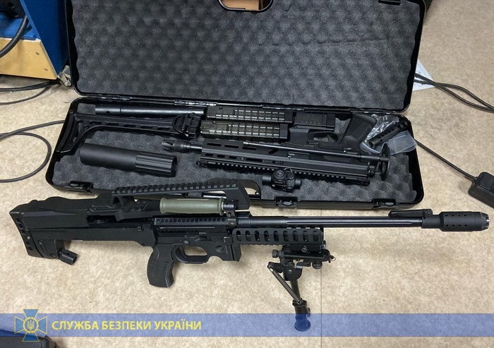 В Украину под видом нелетального оружия незаконно ввозили боевое  