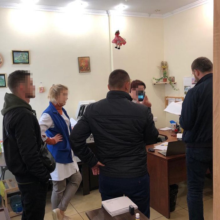 В Киеве два частных медцентра выдавали нелегальные рецепты на метадон  