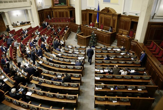 За прогулы комитет Верховной Рады хочет лишить зарплат 81 нардепа