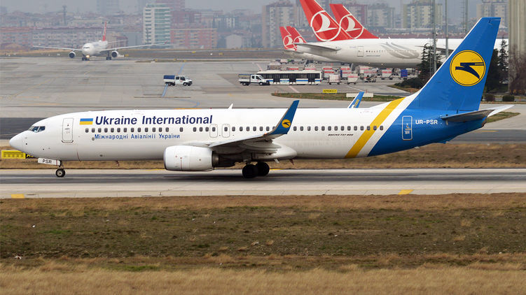 Украина выплатит компенсации авиакомпаниям за эвакуационные чартерные рейсы