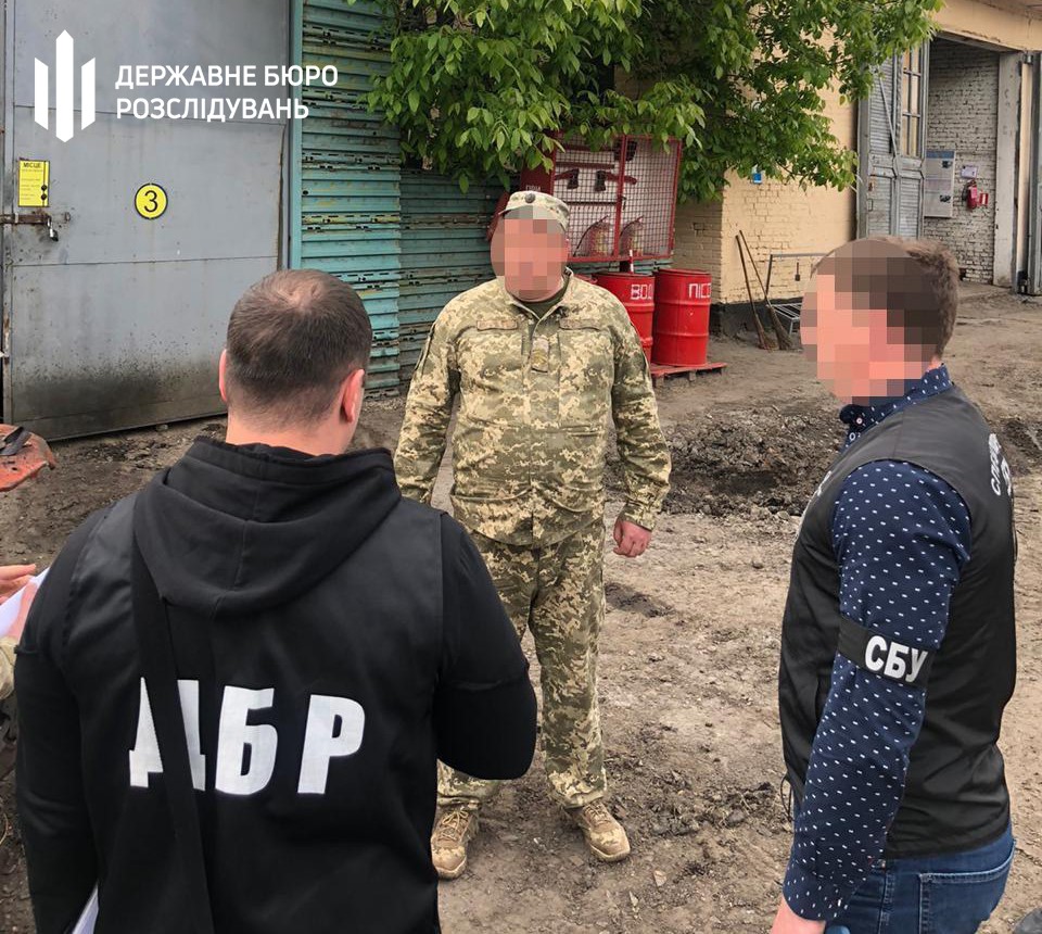 В Харькове группа офицеров воровала топливо у армии