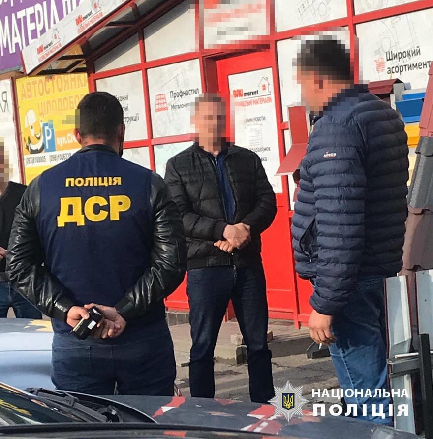 Заммэра Борисполя получил в качестве взятки договор купли-продажи квартиры в местной новостройке  