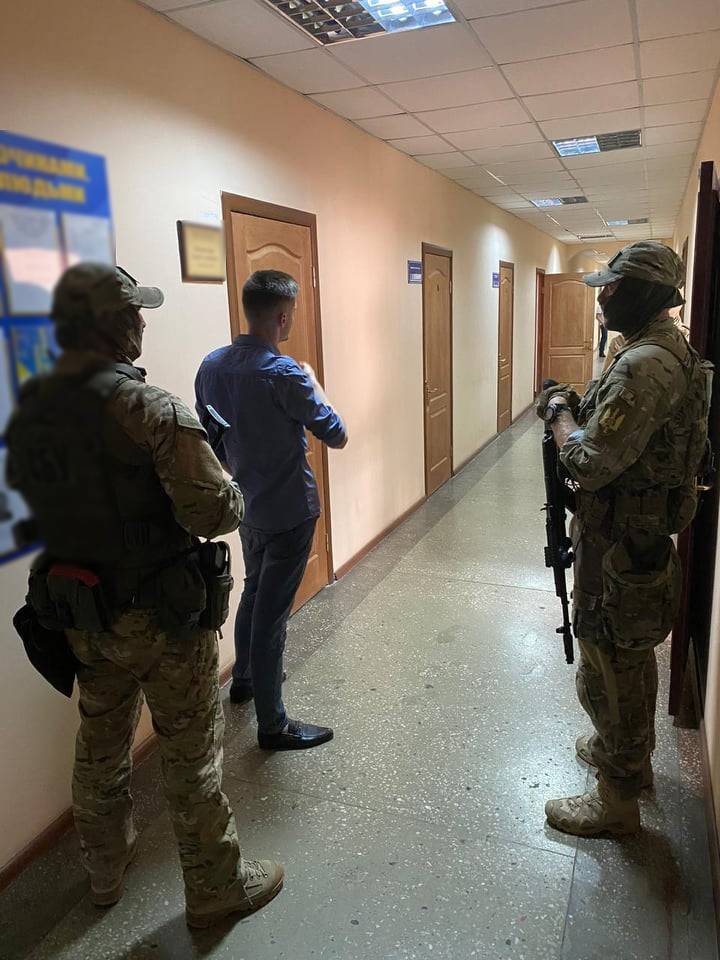 В Одессе полицейские за взятки помогали проституткам