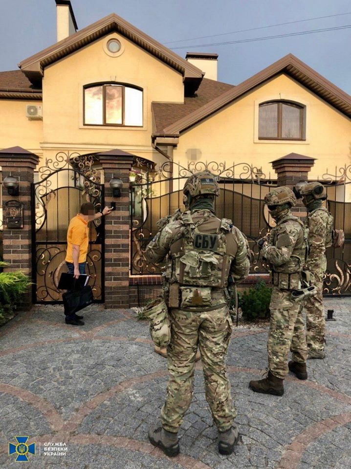 Частные компании наладили механизм поставок украинских военных товаров в РФ  