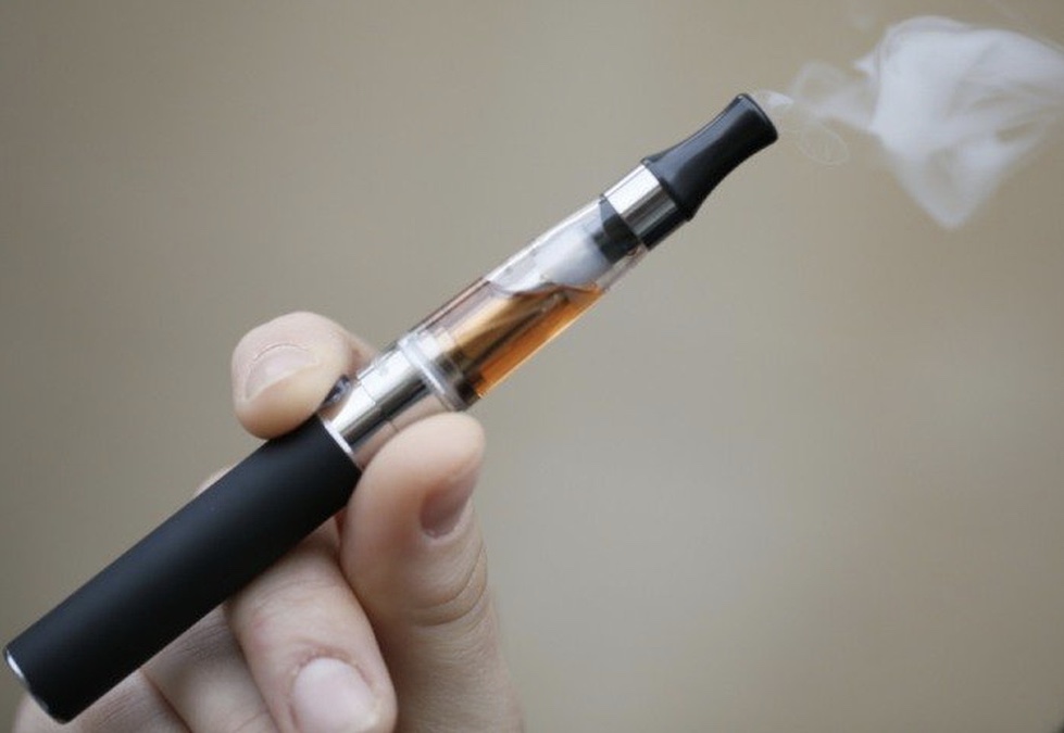 Кабмин внес жидкость для электронных сигарет в перечень подакцизных товаров