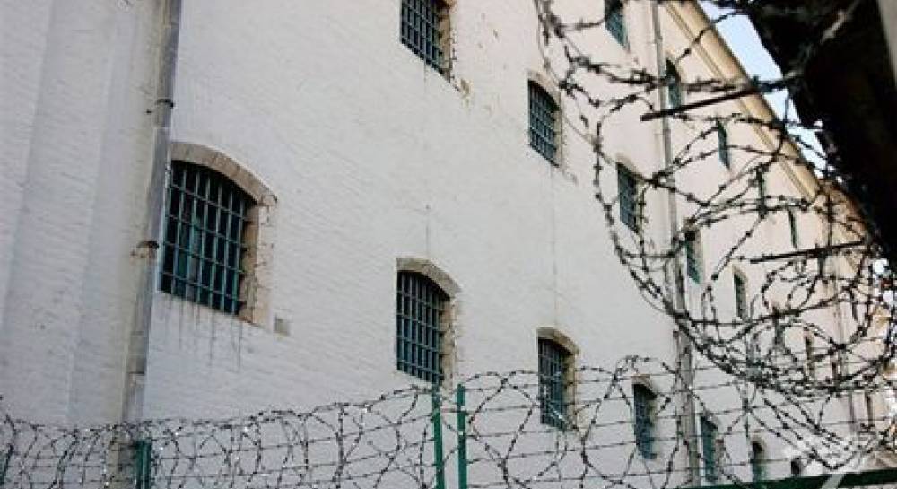 В Маневичах разоблачили тюремщика, доставляющего осужденным запрещенные предметы
