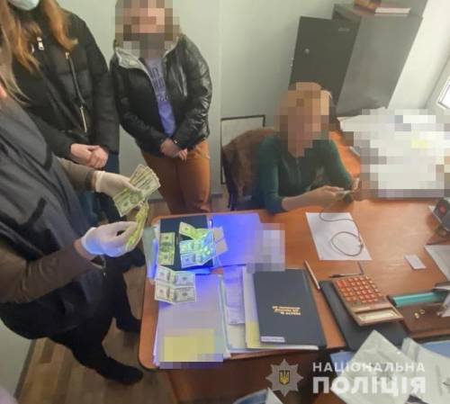В Хмельницкой области нотариус вымогал взятку у клиента  
