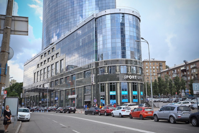 Столар купил бизнес-центр «Парус» в Киеве