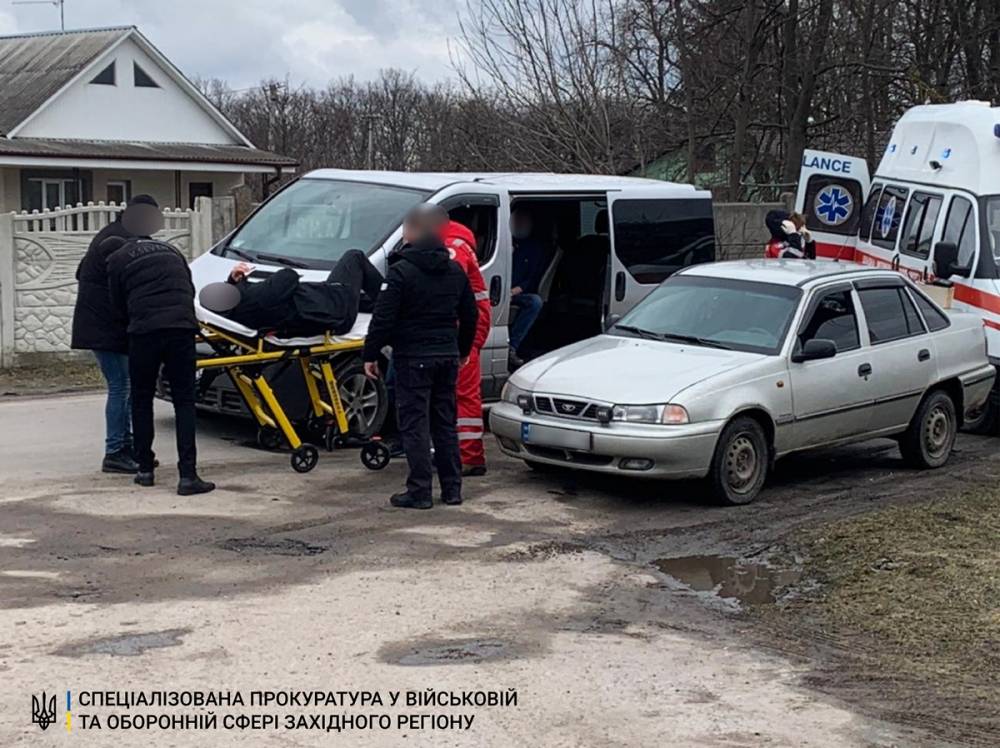 В Хмельницкой области офицер военкомата, пытаясь скрыться, сбил полицейского  