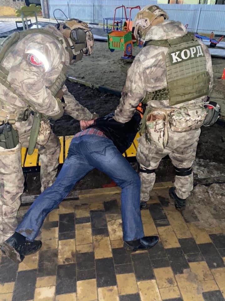 В Томашполе пьяный мужчина обстрелял из автомата линию электропередач