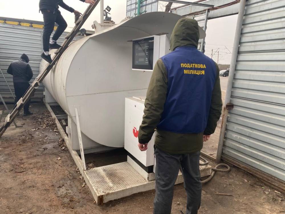 В Киевской области закрыли несколько нелегальных АЗС  