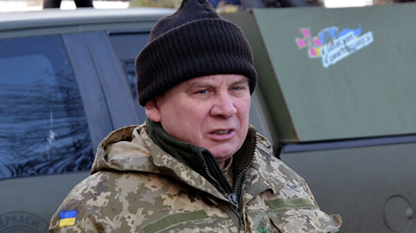 Министр обороны задекларировал доход в два миллиона гривен