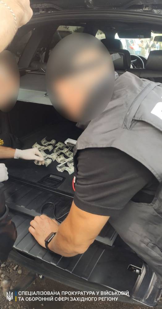 В Ивано-Франковской области на взятке поймали районного военкома  