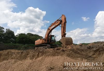 Экс-глава полтавского села незаконно добывал полезные ископаемые