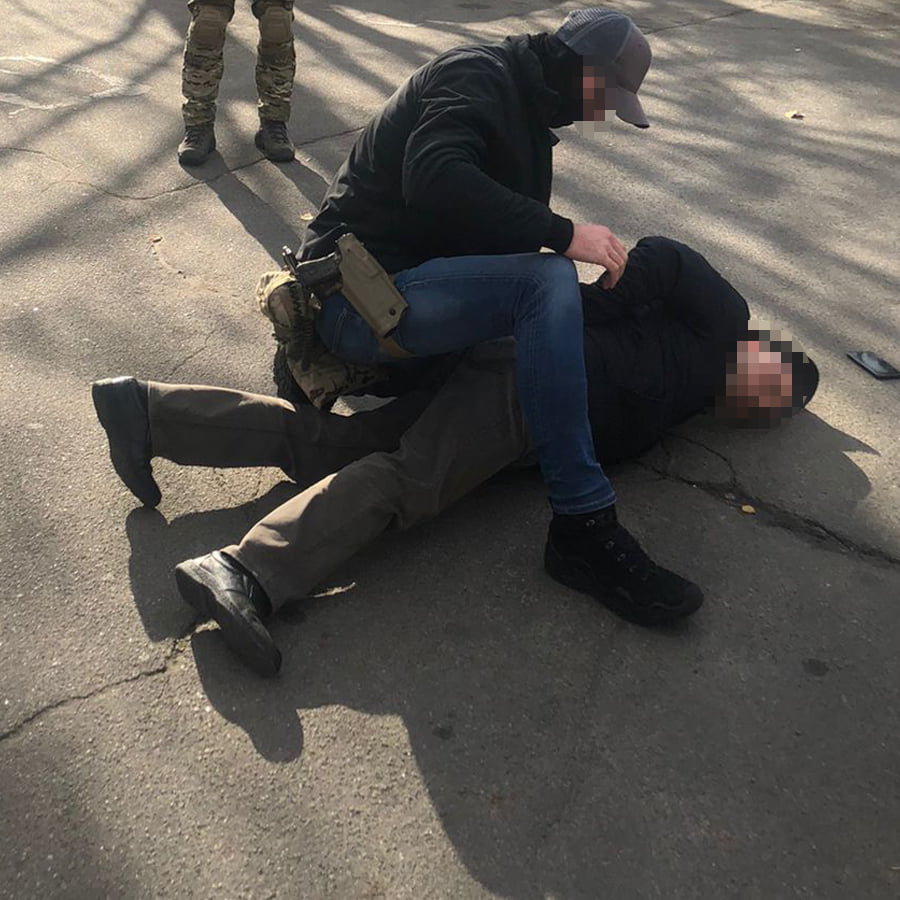 В Киеве сириец пытался дать взятку офицеру СБУ