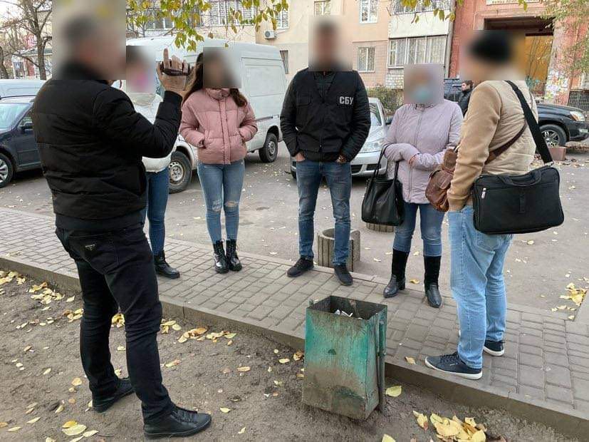 В Одессе поймали мошенницу, которая прикрывалась связями в САП