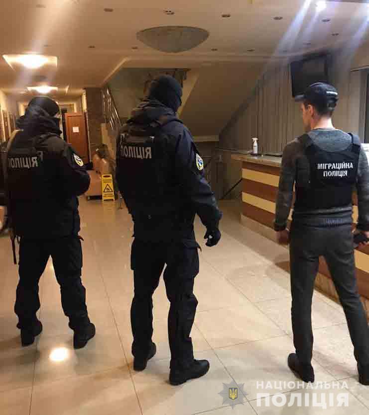 В Киеве владельцы частной клиники торговали детьми