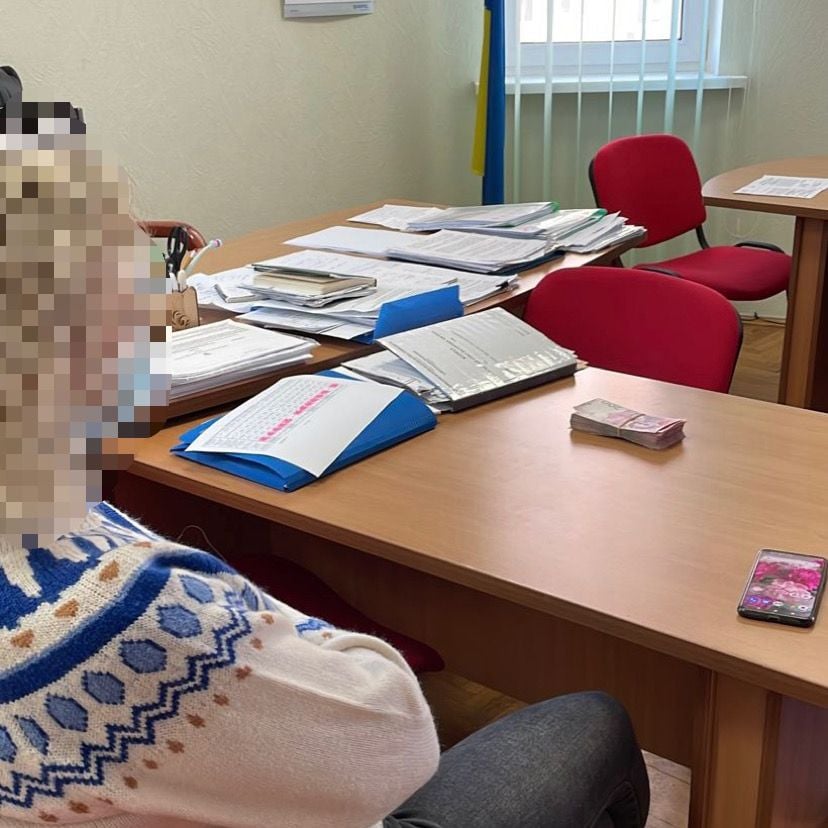 В Киеве глава детского диагностического центра вымогала взятки у врачей
