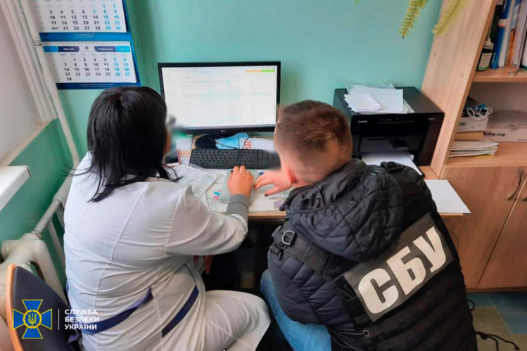 В Кропивницком ликвидировали сеть распространения поддельных COVID-сертификатов  