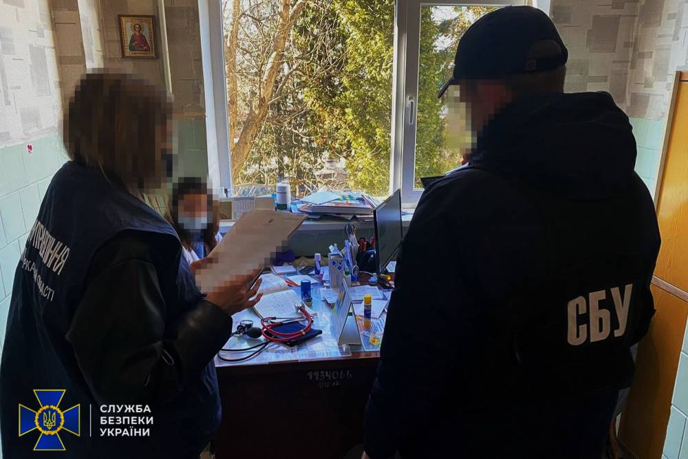 В Черкассах и Ровно раскрыли схемы подделки сертификатов о вакцинации  