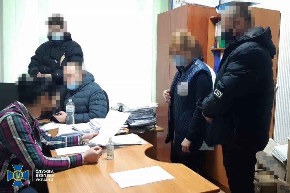 В Хмельницком массово подделывали документы о вакцинации  
