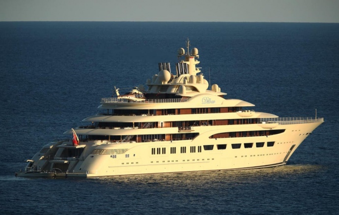 Власти Гамбурга арестовали 156‑метровую яхту Dilbar миллиардера Алишера Усманова