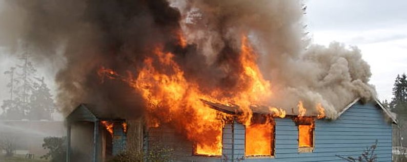 В Херсоне сожгли дом секретаря горсовета