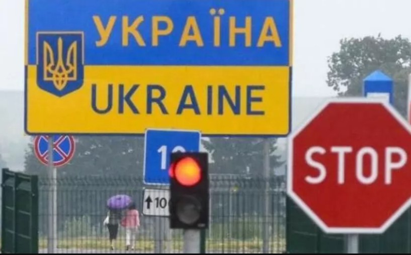 Сбежать из Украины: кто из элиты выехал из-за вторжения