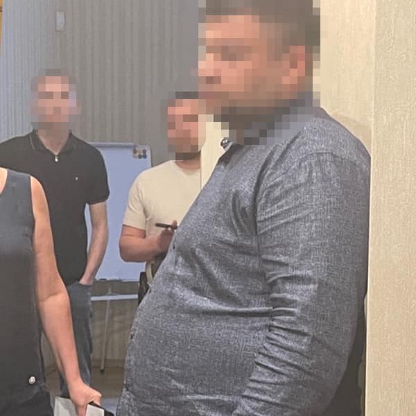 В Киеве адвокат подстрекал клиентку дать взятку патрульным  