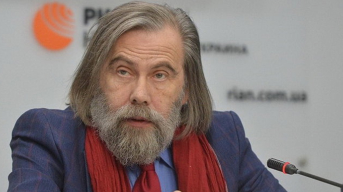 Политологу Медведчука заочно сообщили о подозрении в госизмене